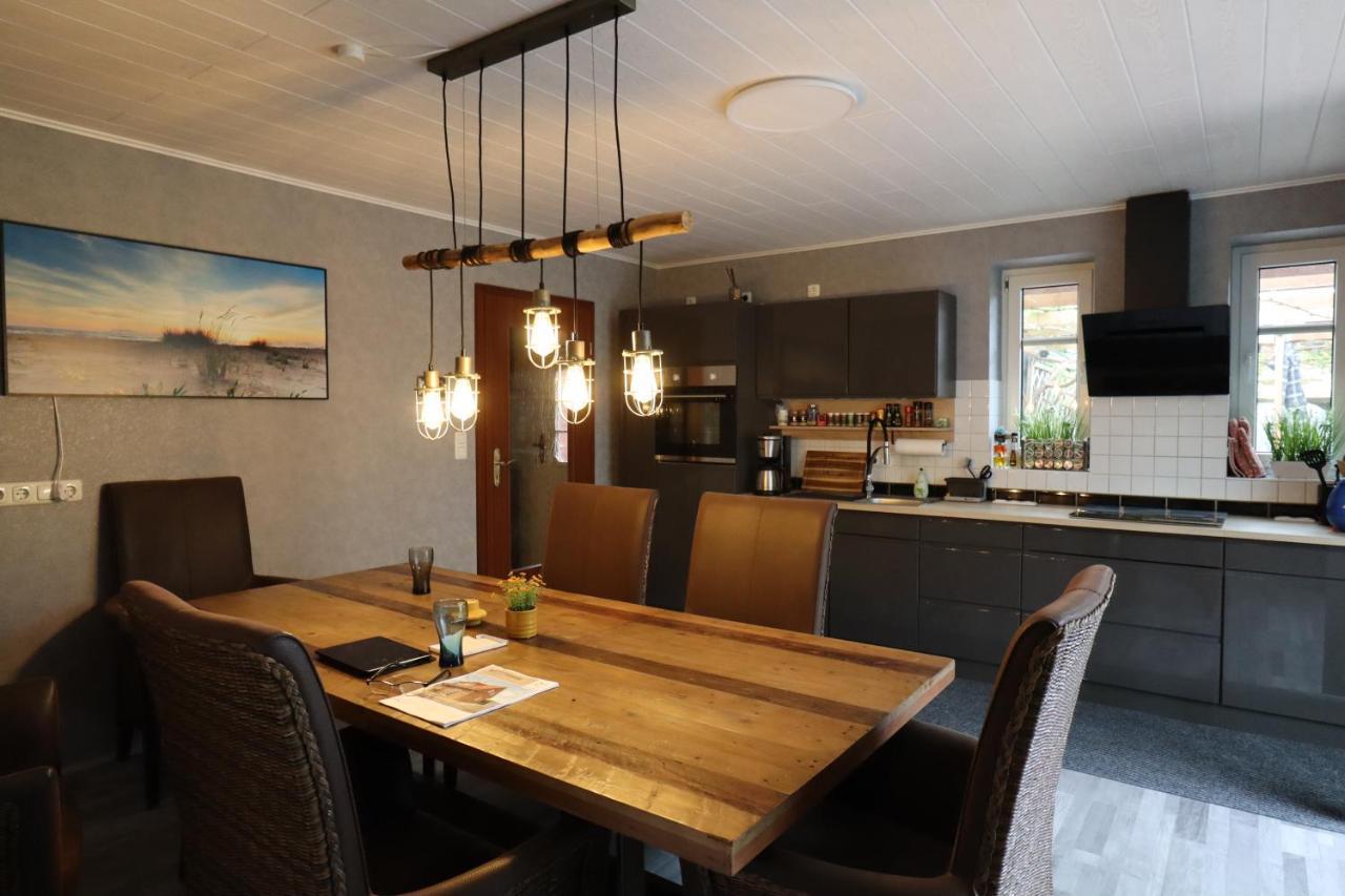 Haus Flieder Villa Krummhörn Eksteriør billede